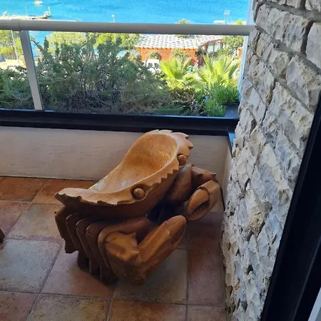 Fischer Haus Apartman *